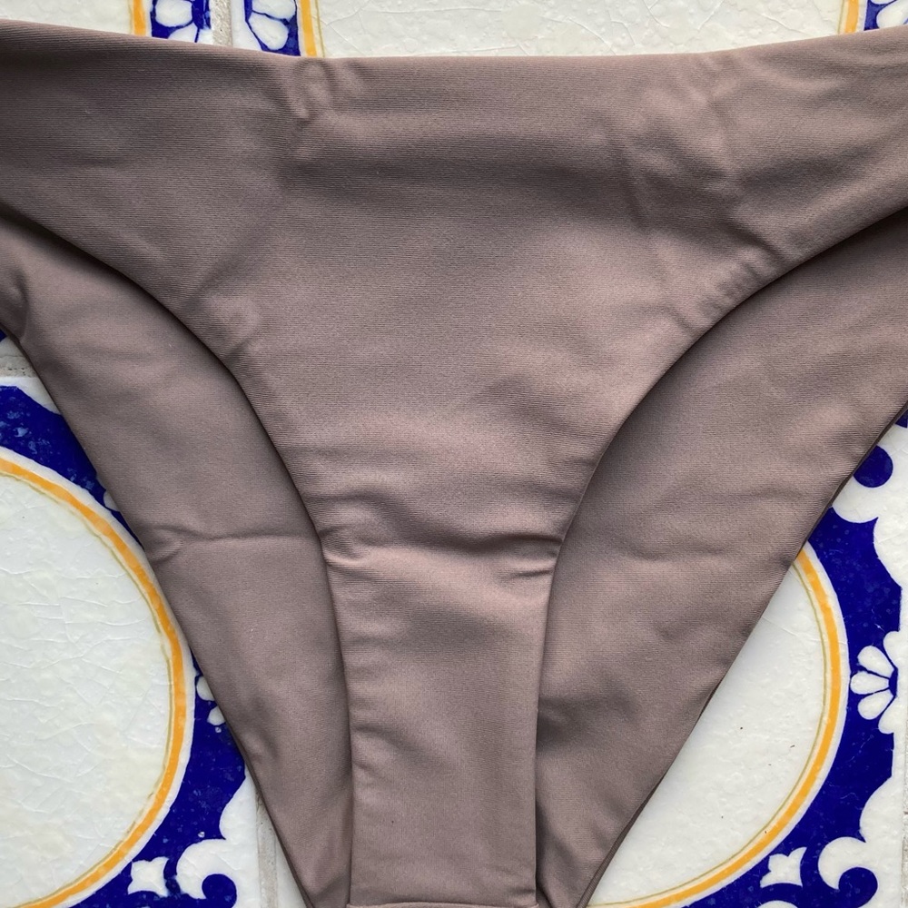JADE SWIM Most Wanted Bikini Bottom in ‘Nude’ - Small - Picture 9 of 16